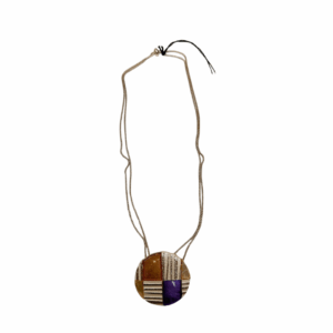 Collana regolabile con decorazione quadrati viola e rosa gold e arancio. dipinta a mano. Design italiano.