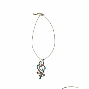 Collana con decorazione astratta celeste ,perlato e viola. dipinta a mano. Design italiano.