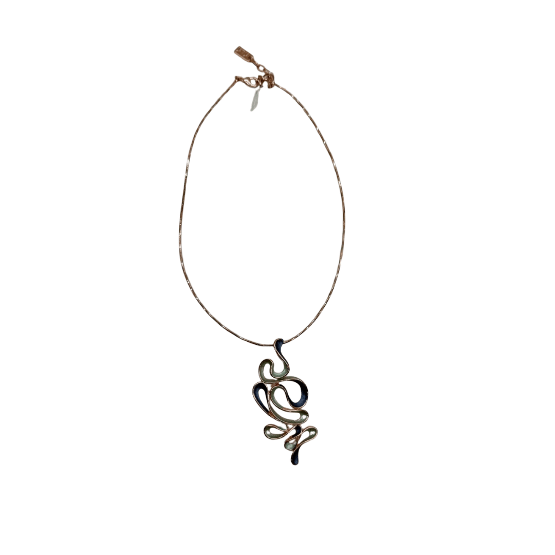 Collana con decorazione astratta verdino,blu. dipinta a mano. Design italiano.